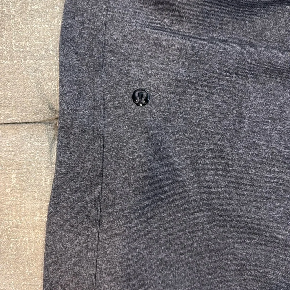 Lululemon pants M gray - Picture 4 of 5